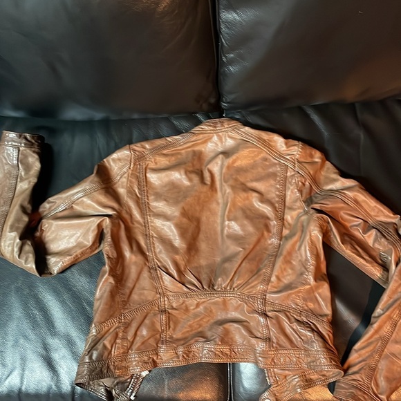 Brown cropped leather jacket, purchased in Italy in 2015 - Picture 3 of 6